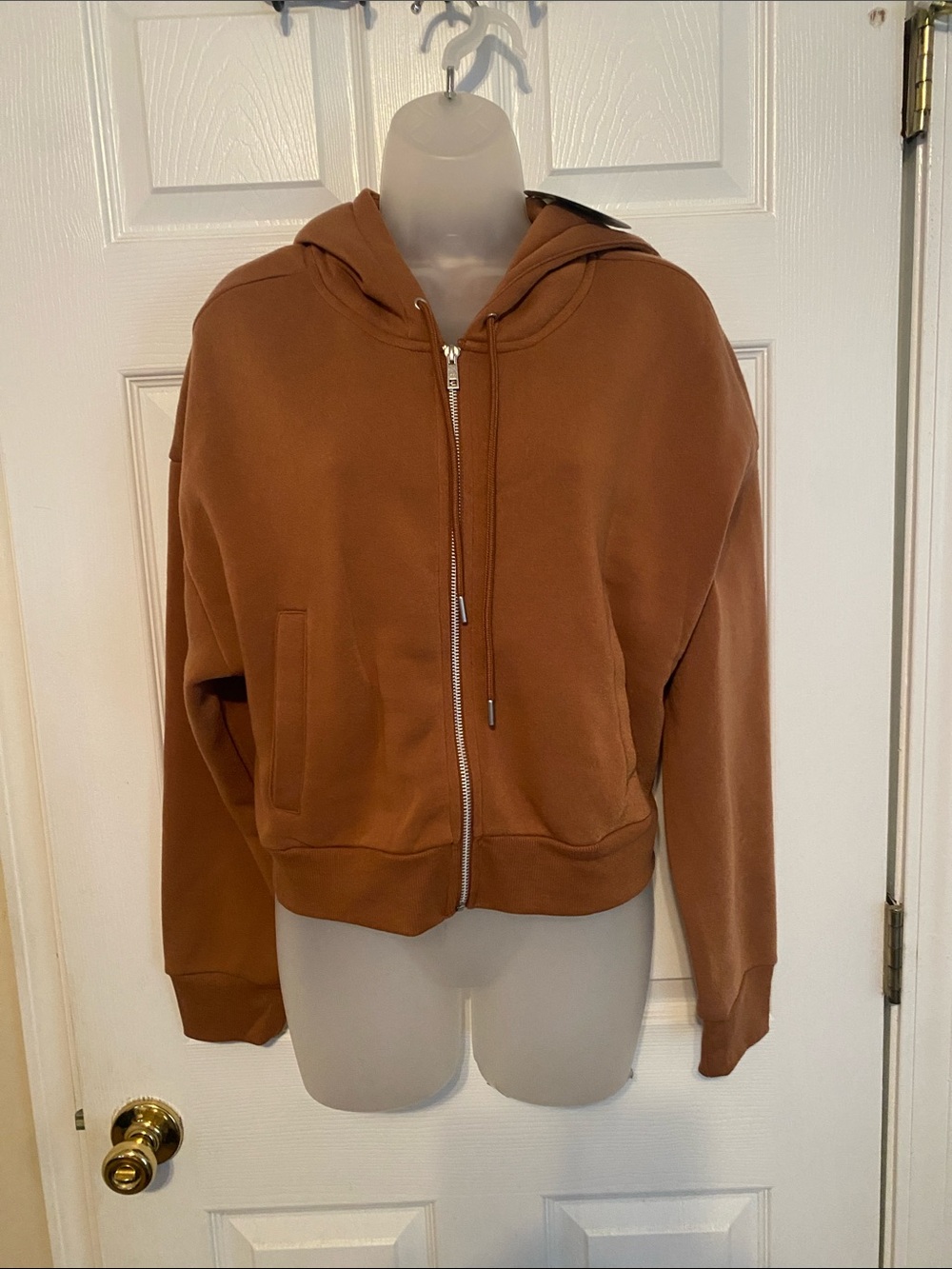 No Comment Cropped Zip-Up Hoodie in Rust Brown